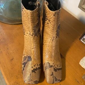 Vince Boots Size 39